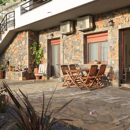Comfortable Apartment With Garden - Casa Con Vista Havania Bagian luar foto